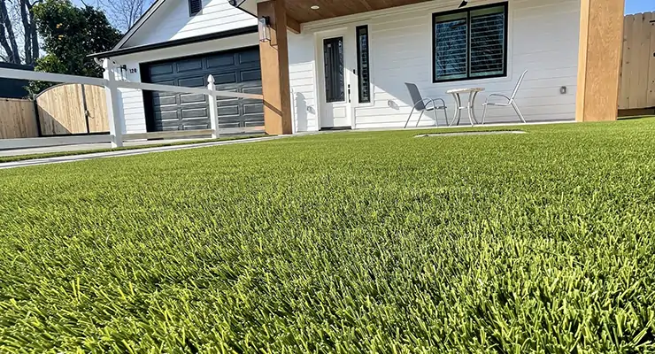 Residential artificial grass lawn installation from SYNLawn