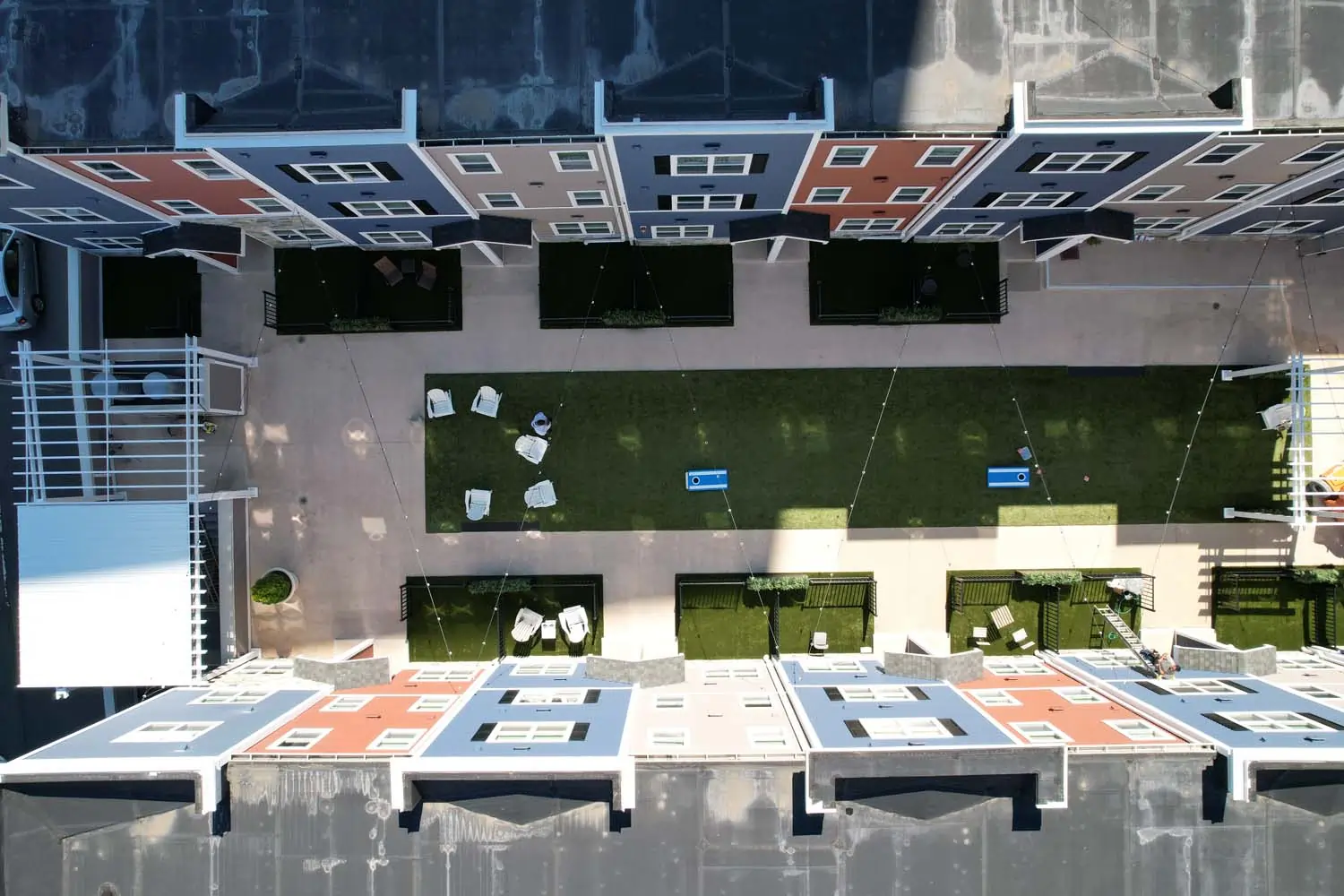 Artificial grass apartment drone shot from SYNLawn