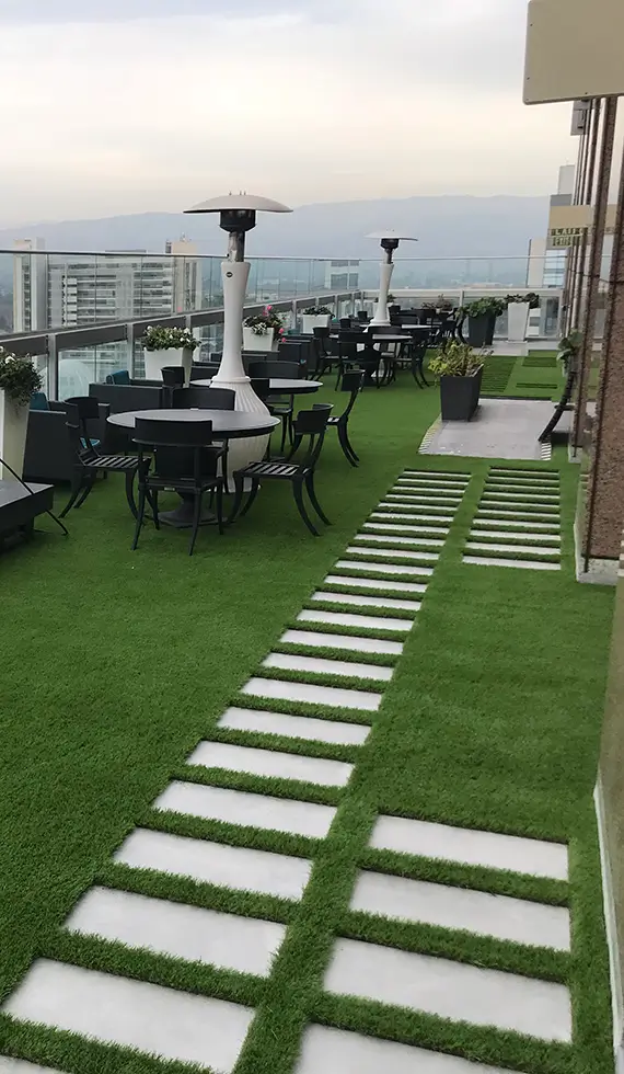 artificial-grass-rooftop-faq-image Artificial grass rooftop installed by SYNLawn