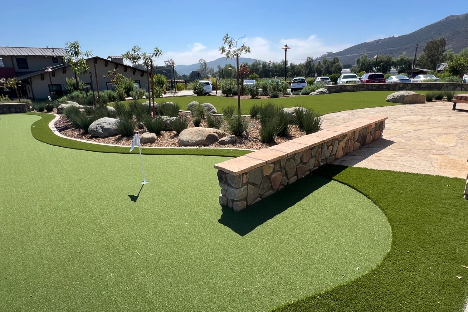 synlawn-cc-putting-courses-3 Putting course installed by SYNLawn