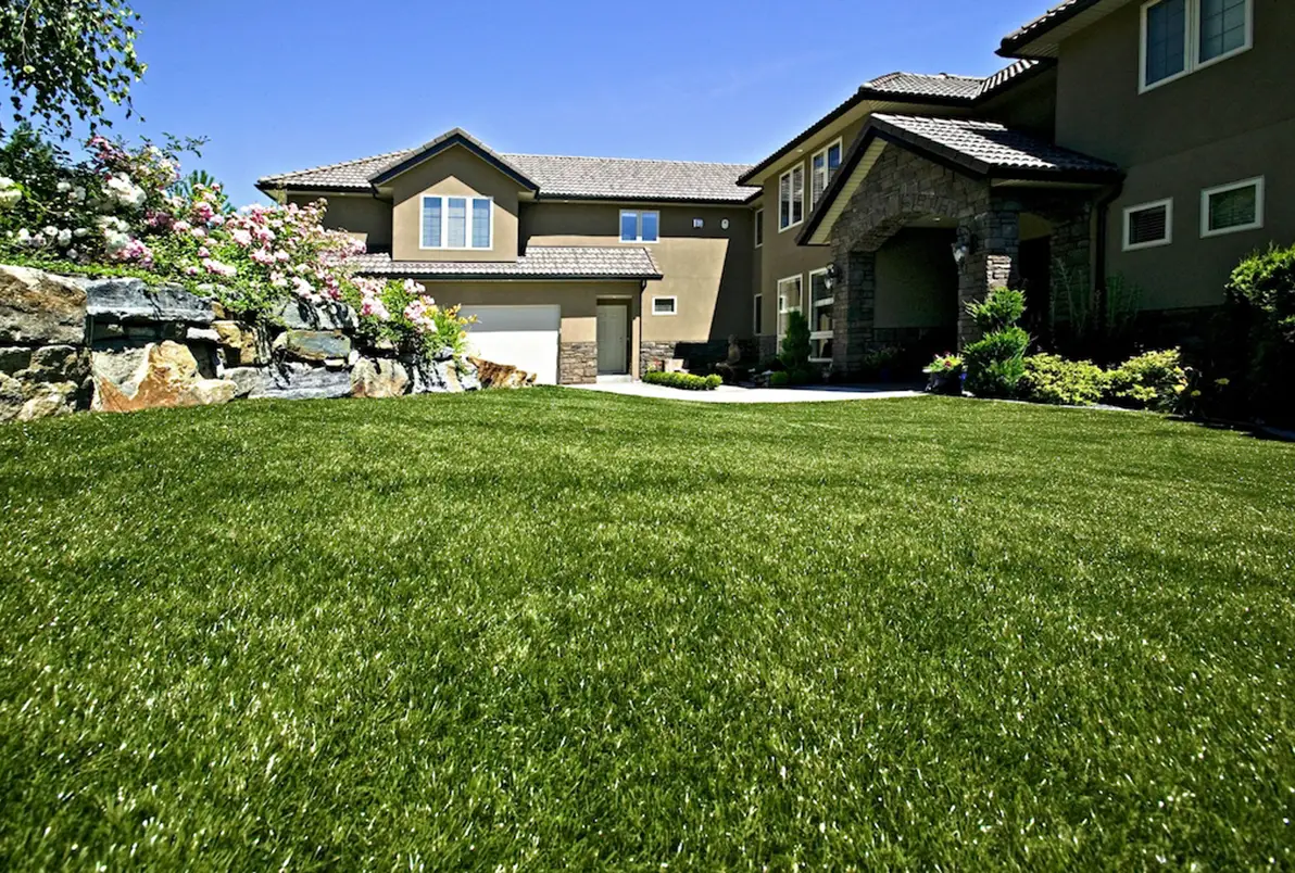 synlawn-cc-artificial-grass-lawn-img-7